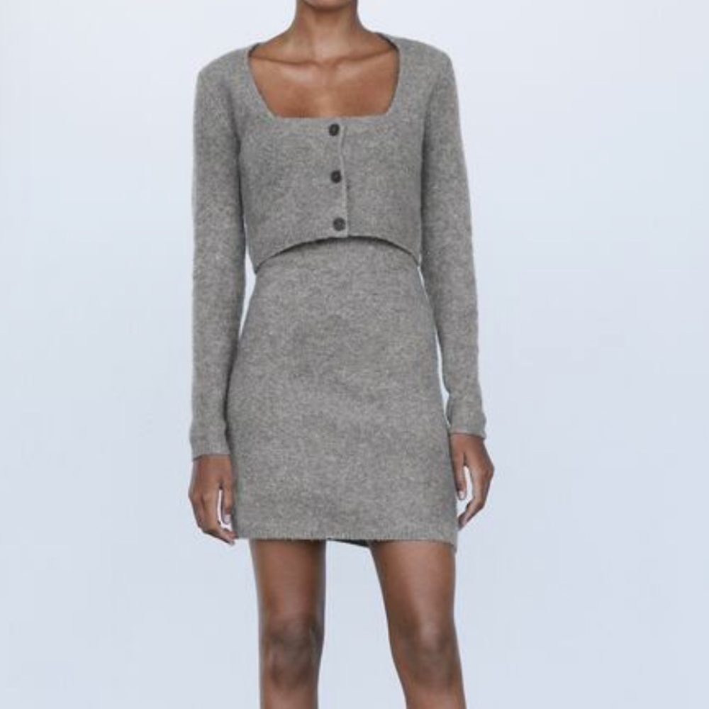 Zara fuzzy cropped cardigan 🤍